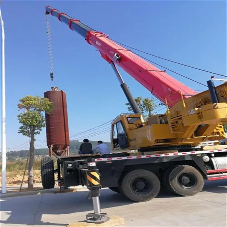 赤坎专业吊车租赁多少钱