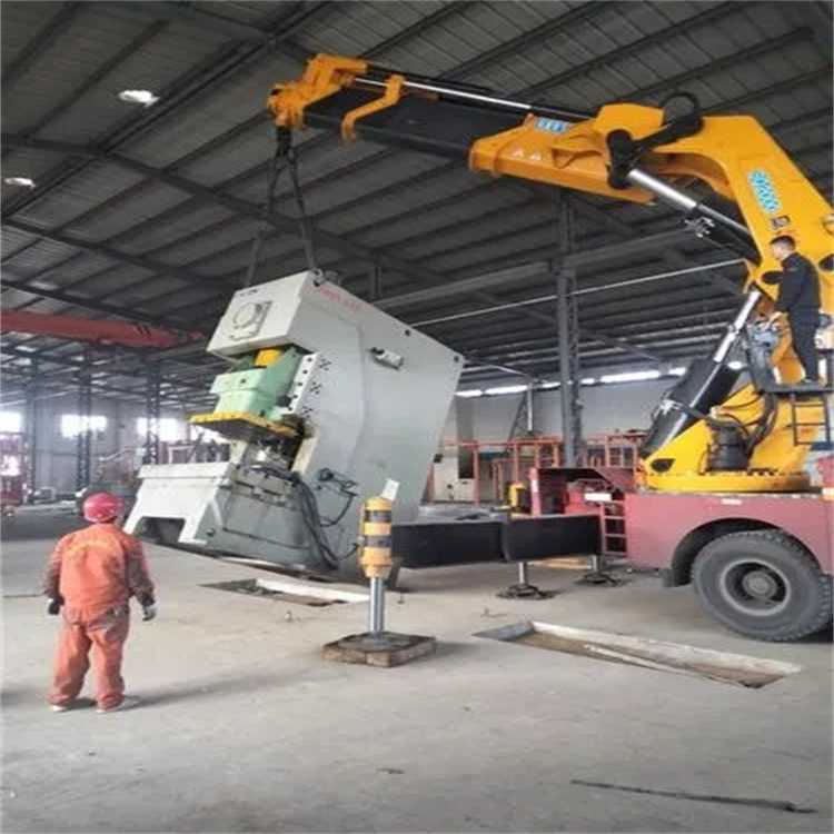 赤坎80吨折臂吊车出租附近电话