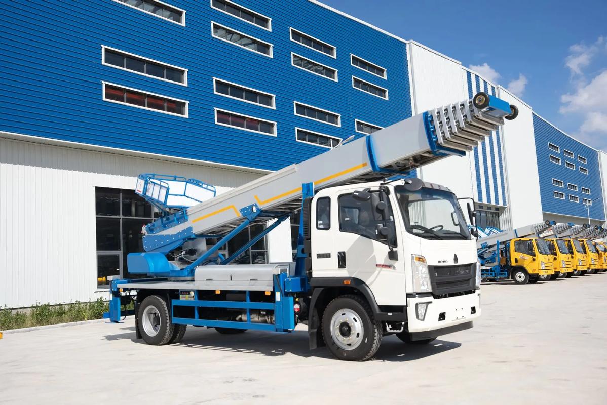 赤坎出租云梯车高空作业车 建筑垃圾搬运