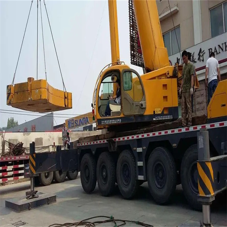 赤坎当地吊车出租|机器吊装|75吨|工厂搬迁服务